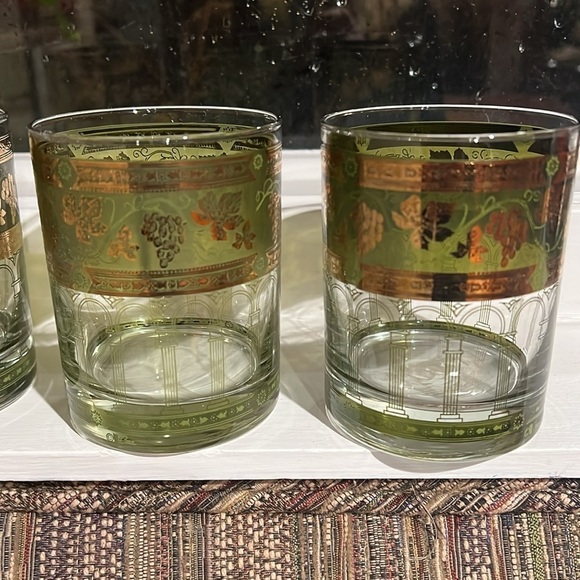Set of 4 Green Gold Cera Glass Grape Leaf Short Bourbon Rocks Glasses - Picture 2 of 6